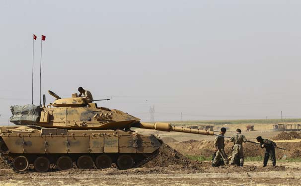 Silopi’de tanklara böyle bakım yaptılar