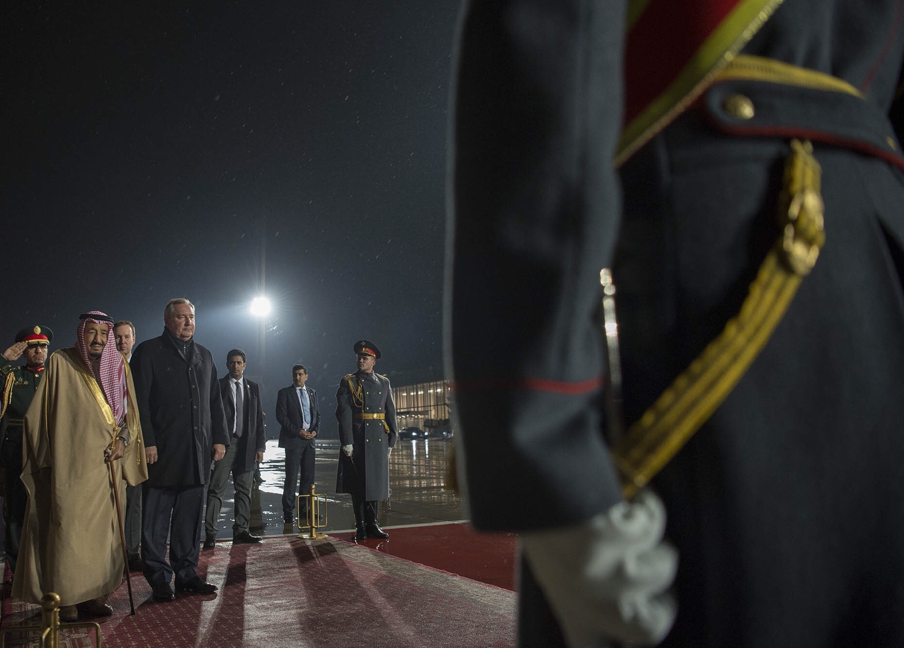 Tarihte bir ilk! Suudi kralı ilk kez...