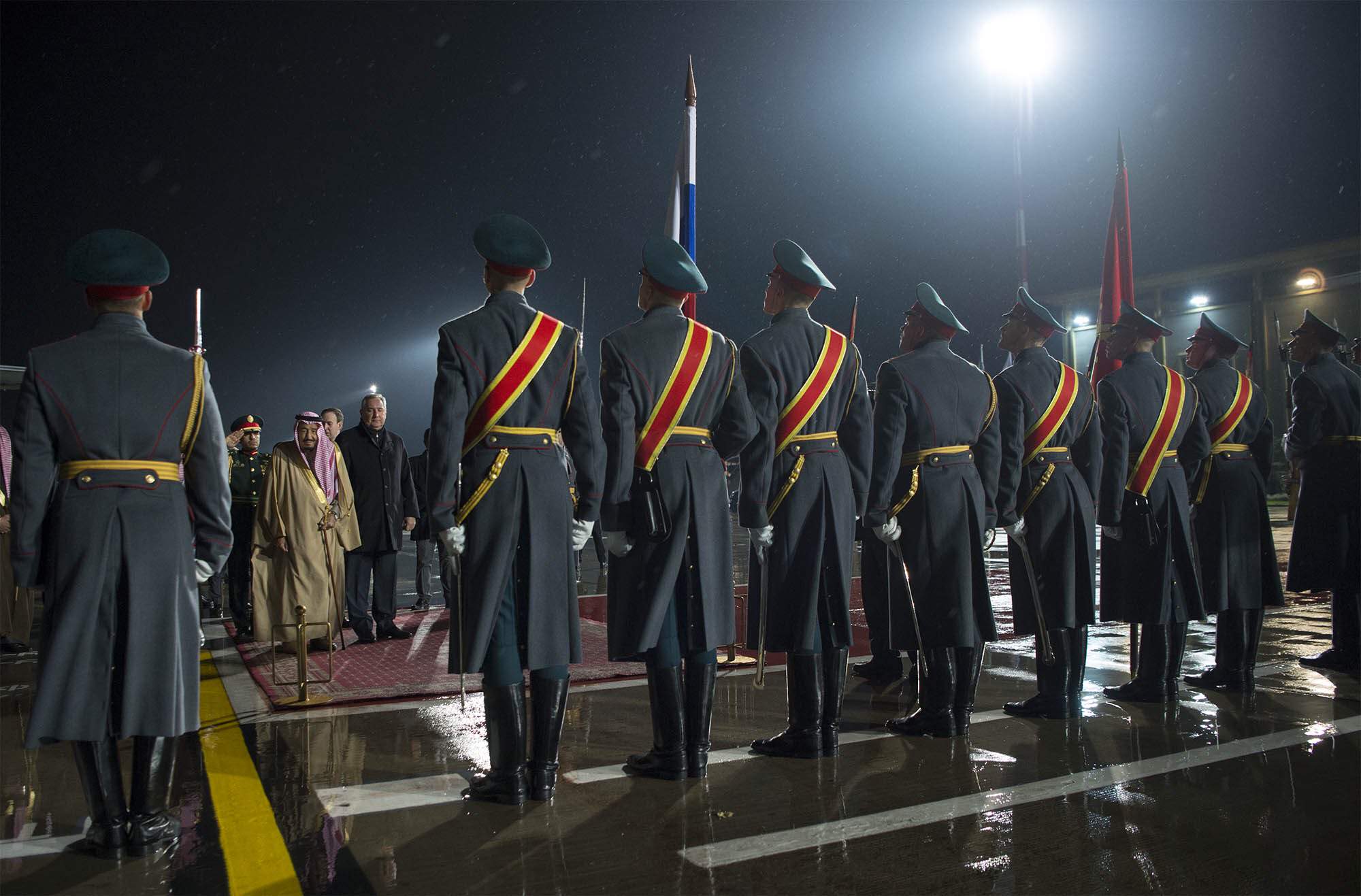Tarihte bir ilk! Suudi kralı ilk kez...