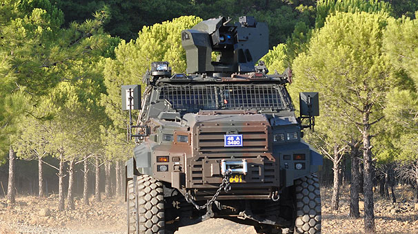 Köşeye sıkıştırılan terörist kendini patlattı