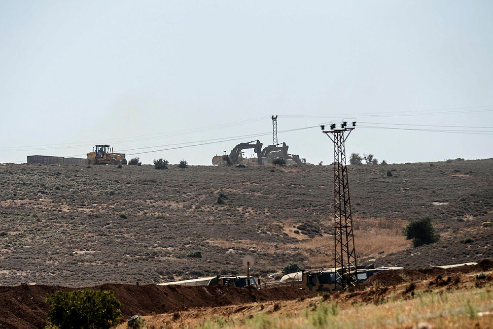 Son Dakika: TSK vuruyor ÖSO ilerliyor!