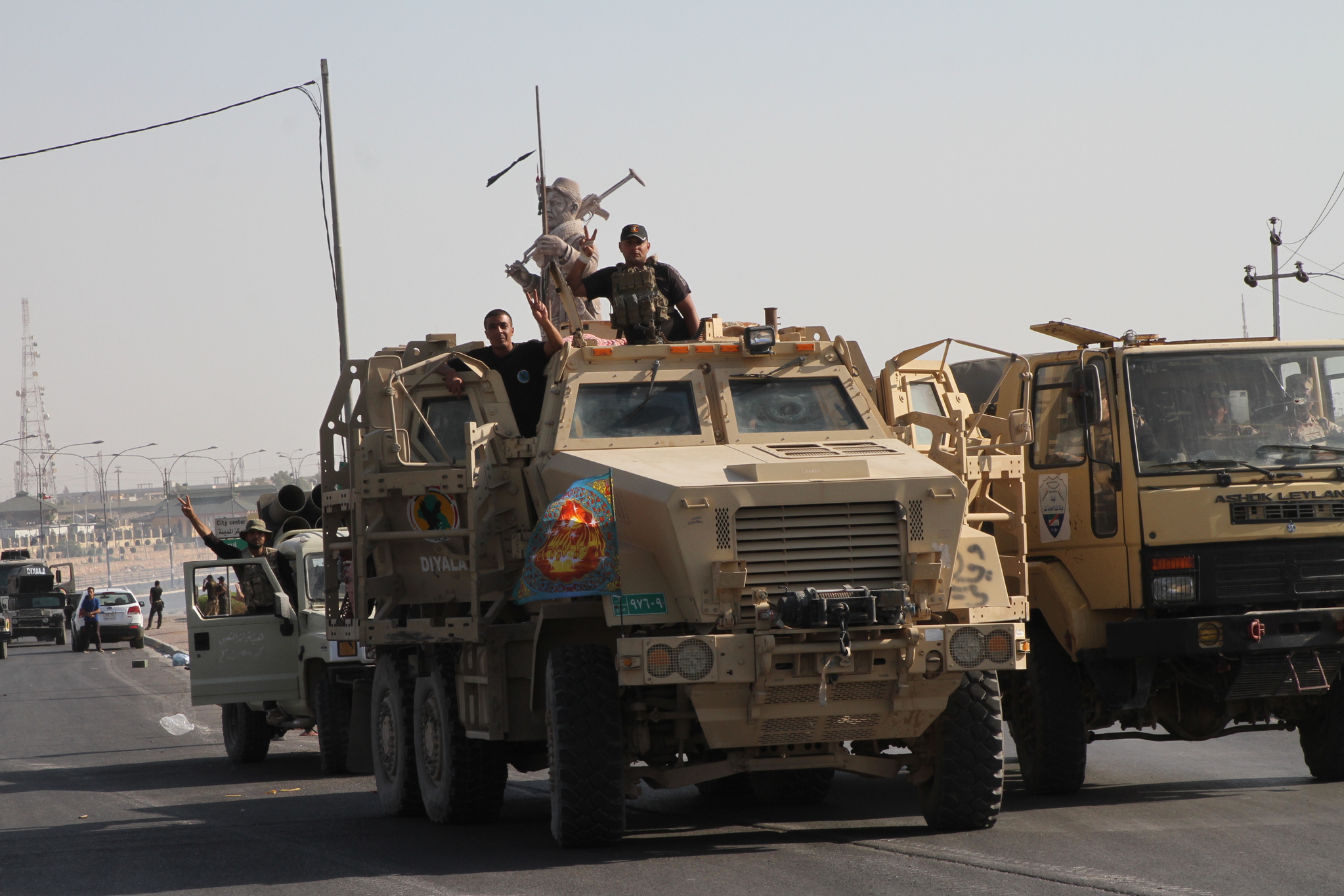 Bir günlük savaşın mağlubu Barzani oldu! İşte geri alınan Kerkük’ten kareler