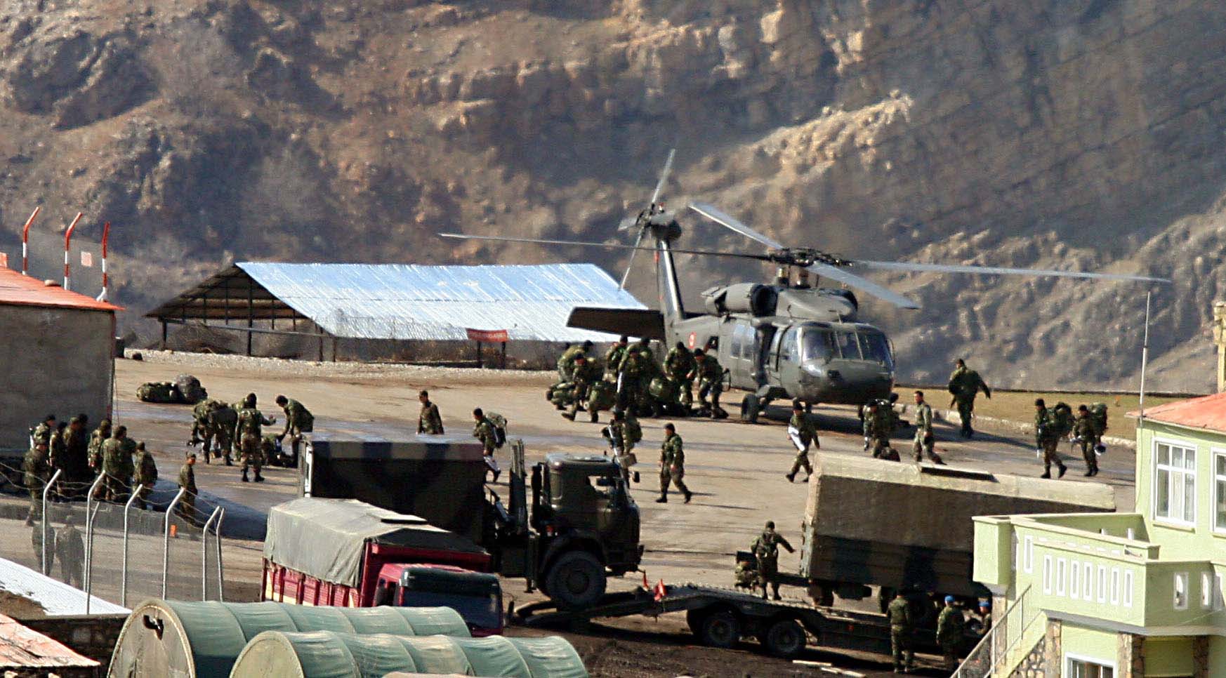 Özel birlikler böyle gitti! 21 terörist öldürüldü