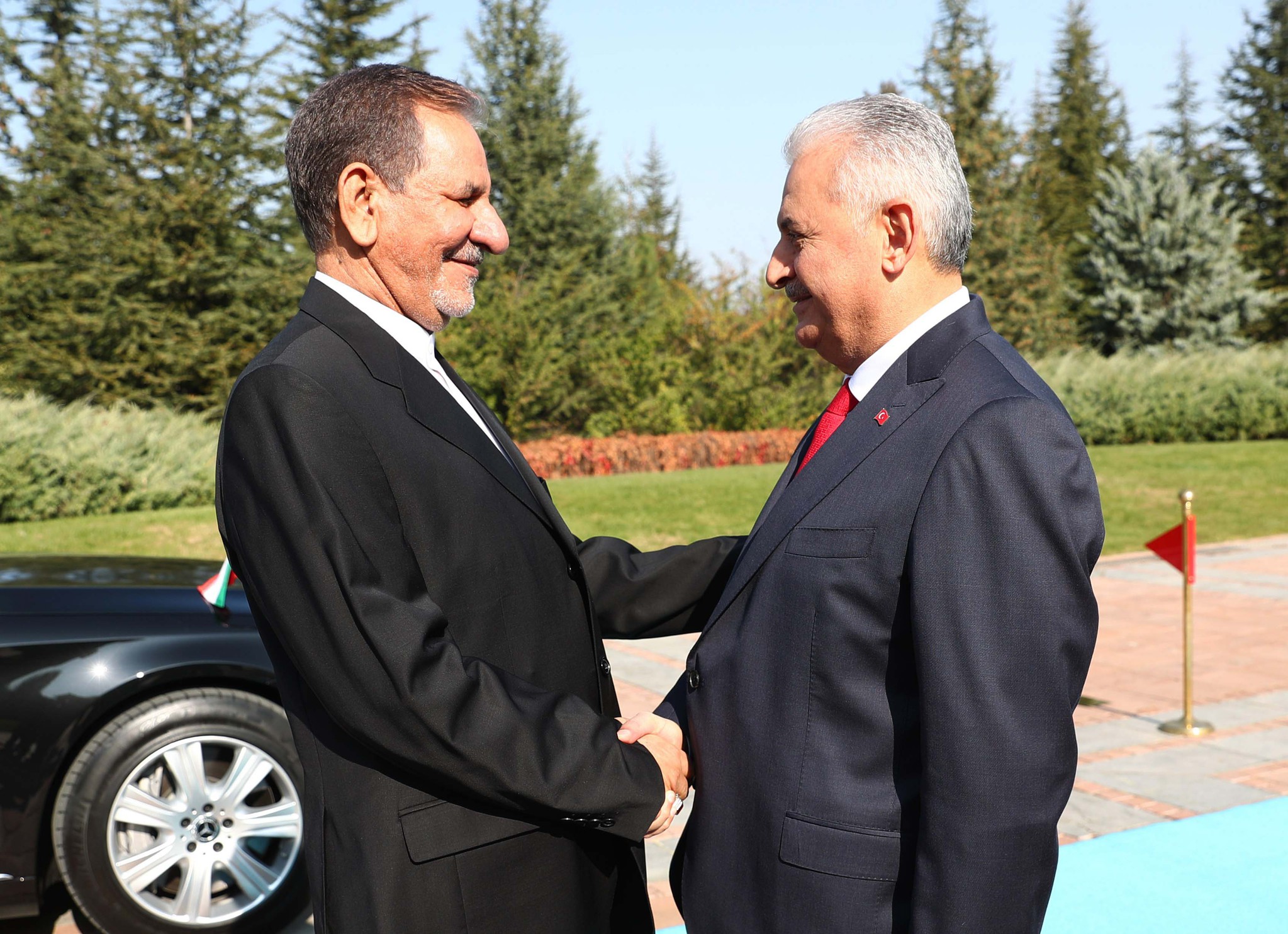 Başbakan Binali Yıldırım ve İshak Cihangiri’den ortak açıklama