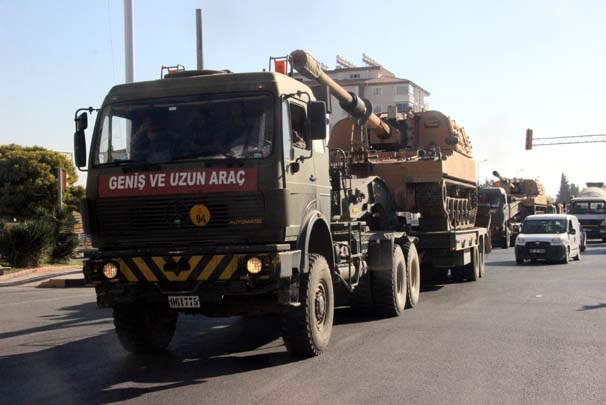 Sınırda hareketli dakikalar! Büyük sevkiyat devam ediyor...