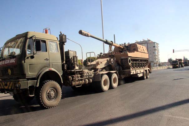 Sınırda hareketli dakikalar! Büyük sevkiyat devam ediyor...