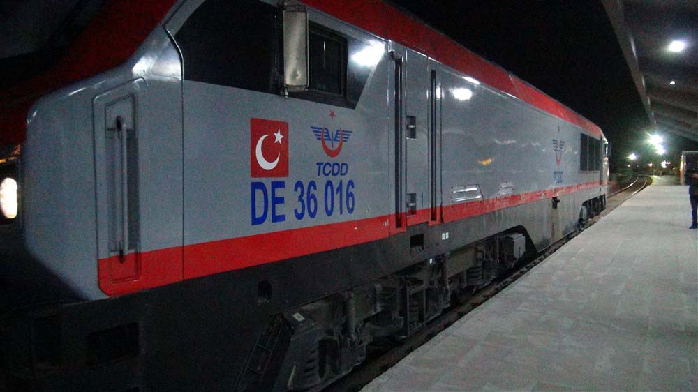 Son dakika haberi: Bakü-Tiflis-Kars Demiryolu’nda ilk tren, Kars’a geldi