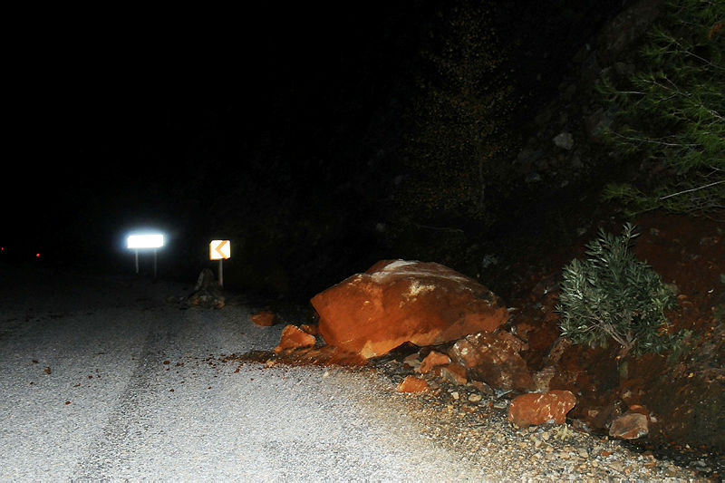 Gece yarısı korkutan deprem