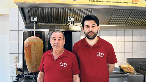 Alman belediye başkanını kurtaran dönerciler kahraman ilan edildi