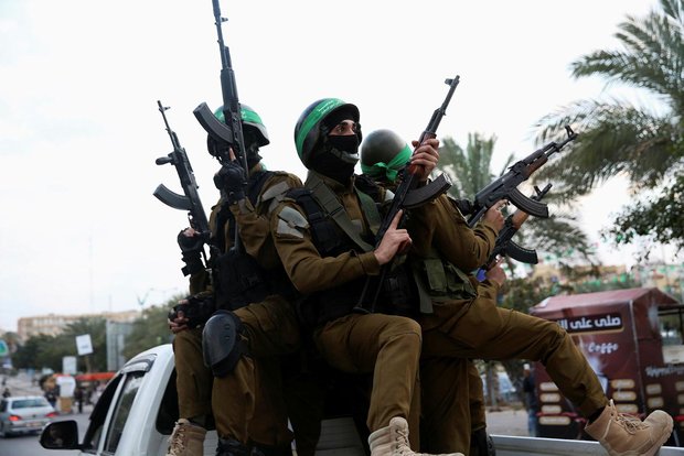 İzzeddin el-Kassam Tugayları’ndan gövde gösterisi