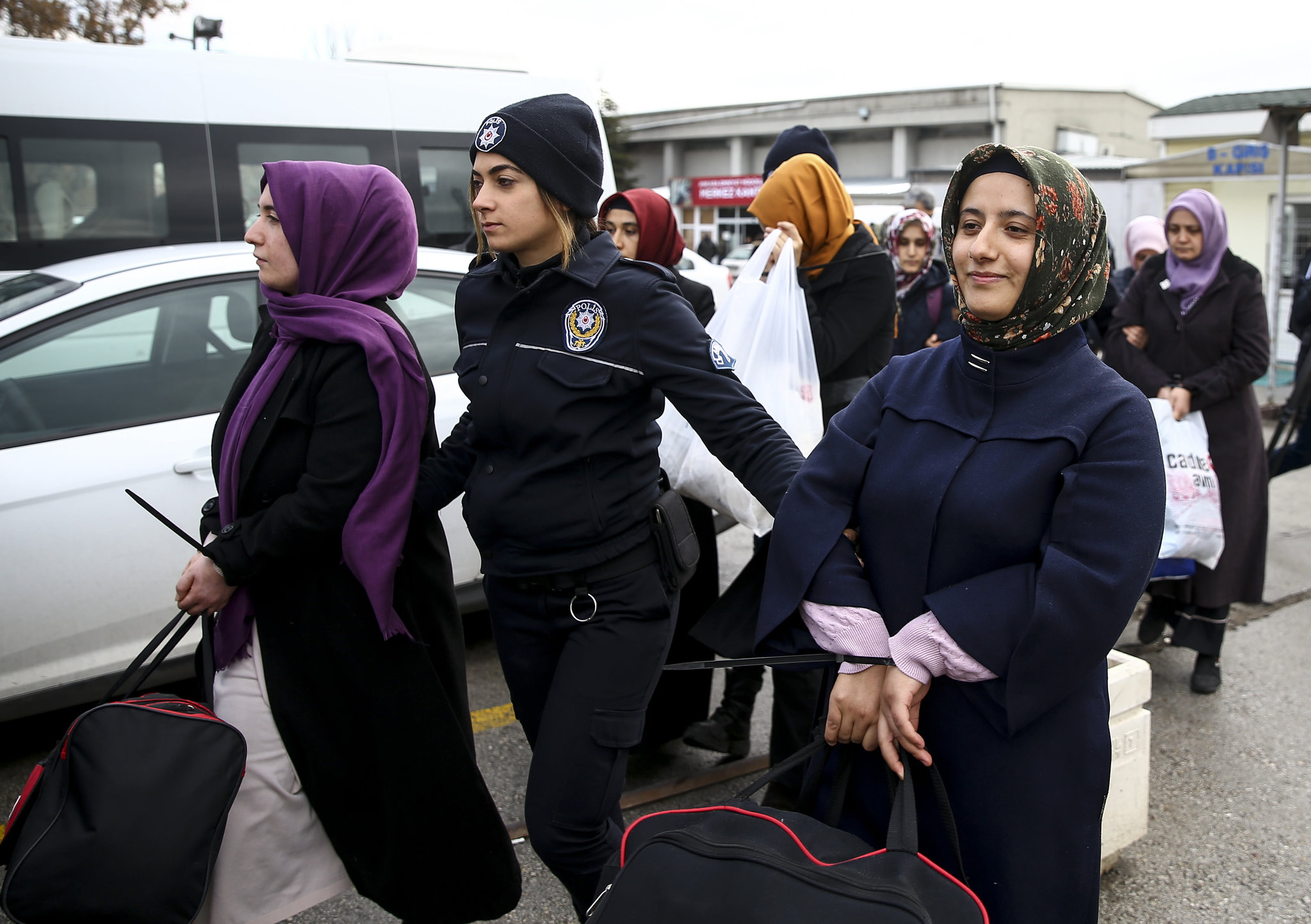 Gülerek geldiler! Şüpheliler arasında o da var