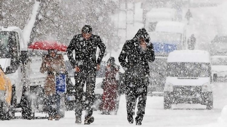Kar yağışı Edirne’den İstanbul’a geliyor