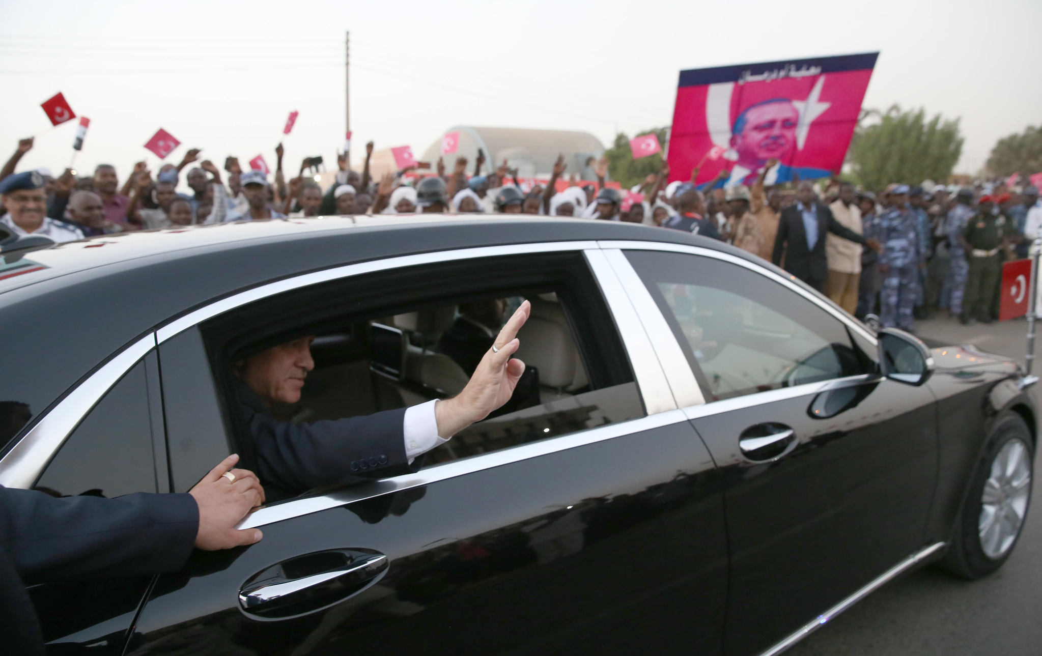 Cumhurbaşkanı Erdoğan’a Sudanlılardan sevgi seli