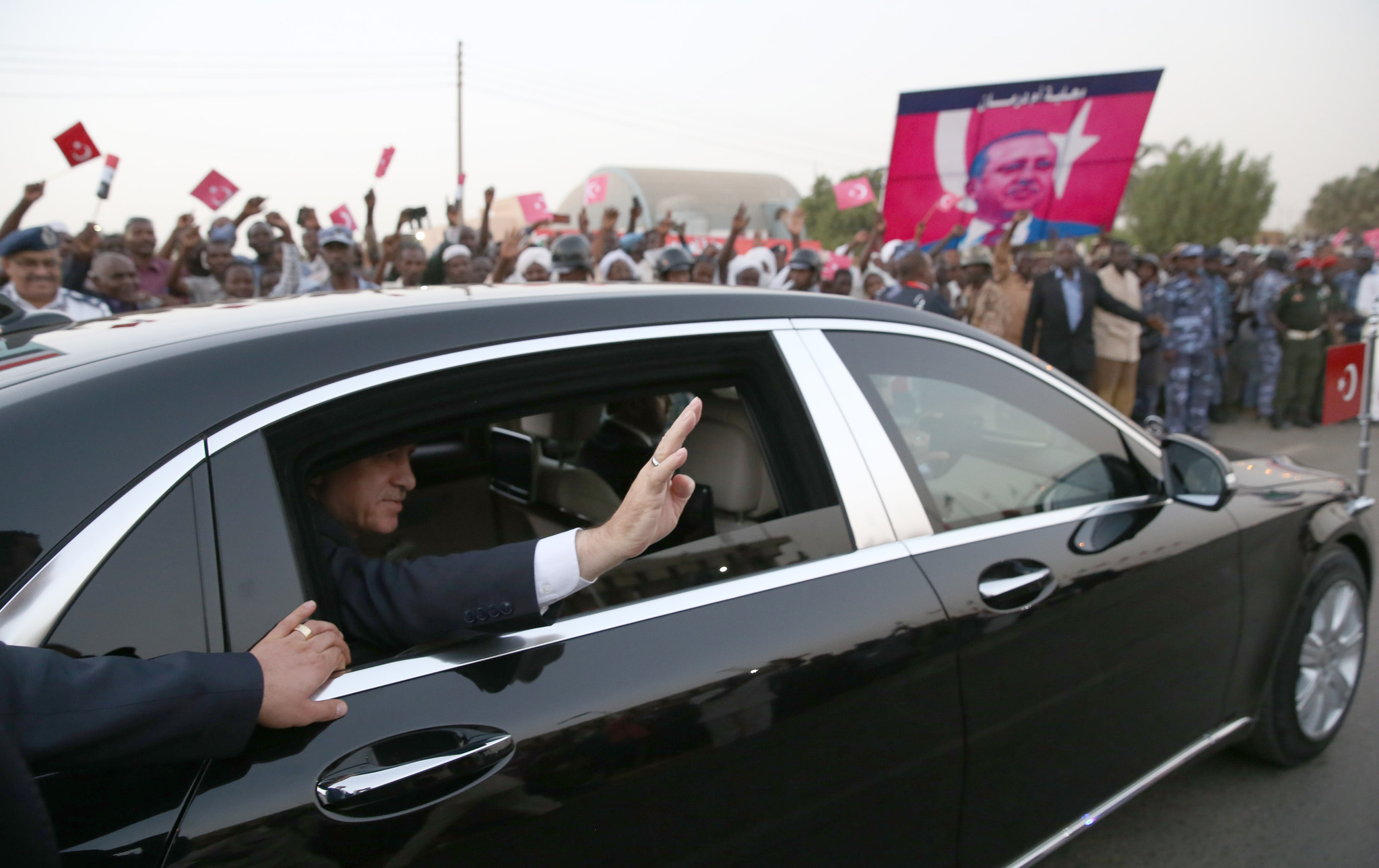 Cumhurbaşkanı Erdoğan’a Sudanlılardan sevgi seli