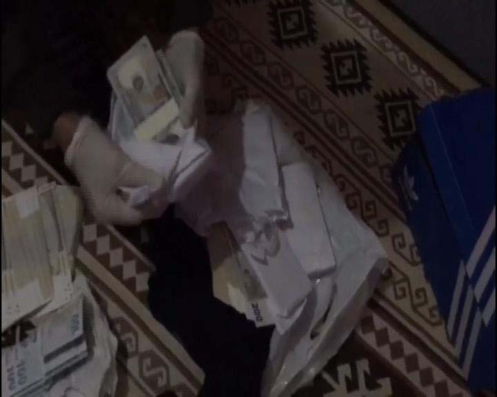 İstanbul’da büyük operasyon! Her yerden para fışkırdı!