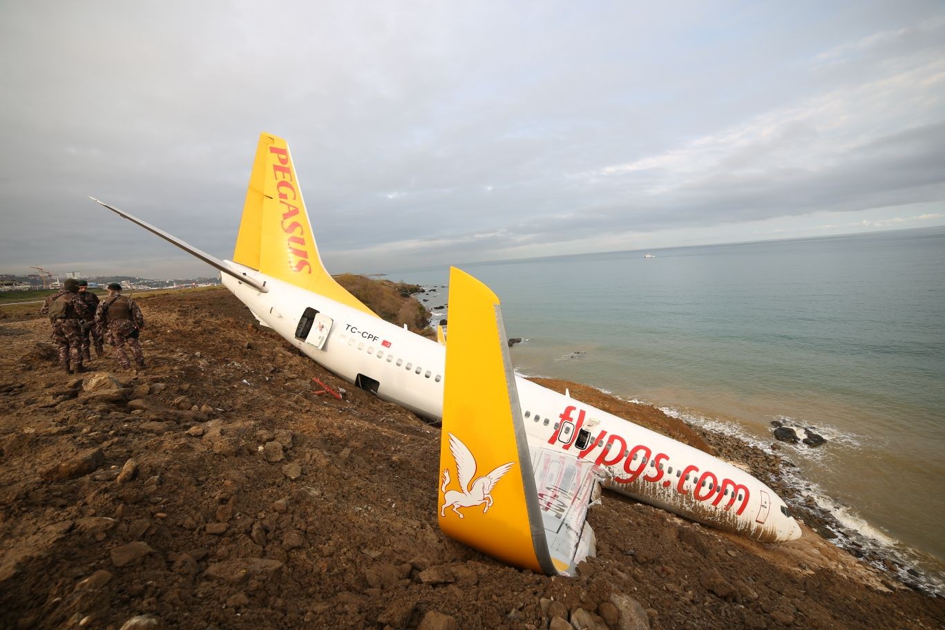 Trabzon’da pistten çıkan uçağın pilotunun ifadesi: Uçak bir anda…