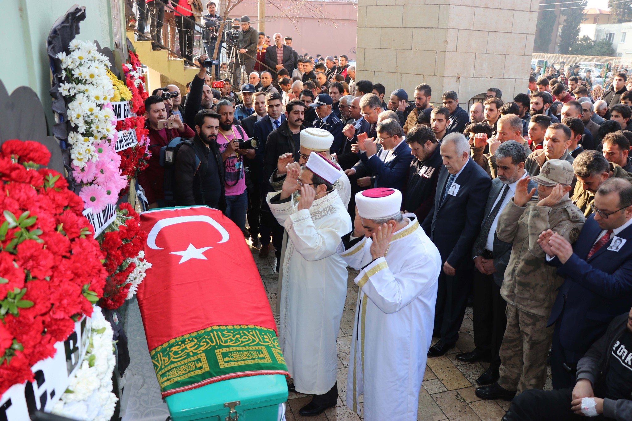 Son dakika haberi: Liseli Fatma son yolculuğuna uğurlandı