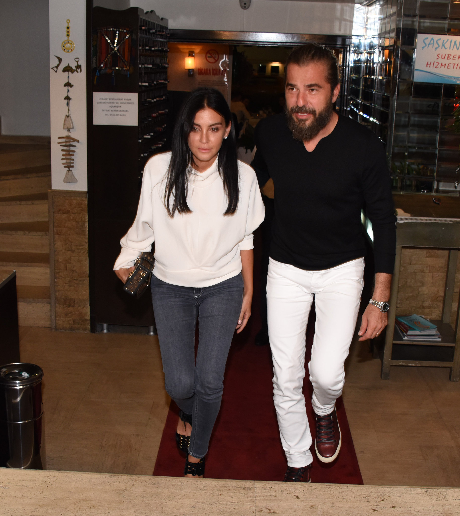 Engin Altan Düzyatan Neslişah Alkoçlar