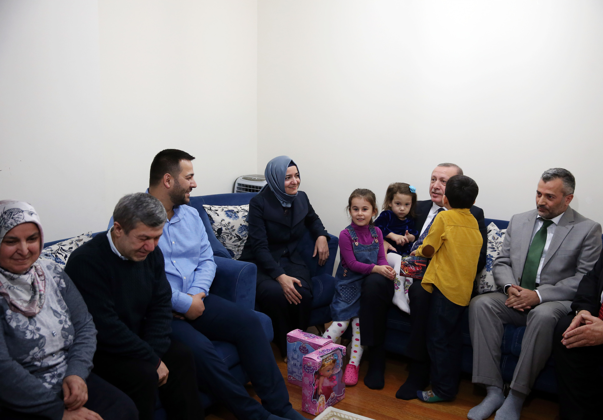 Cumhurbaşkanı Erdoğan’dan gazi evine ziyaret