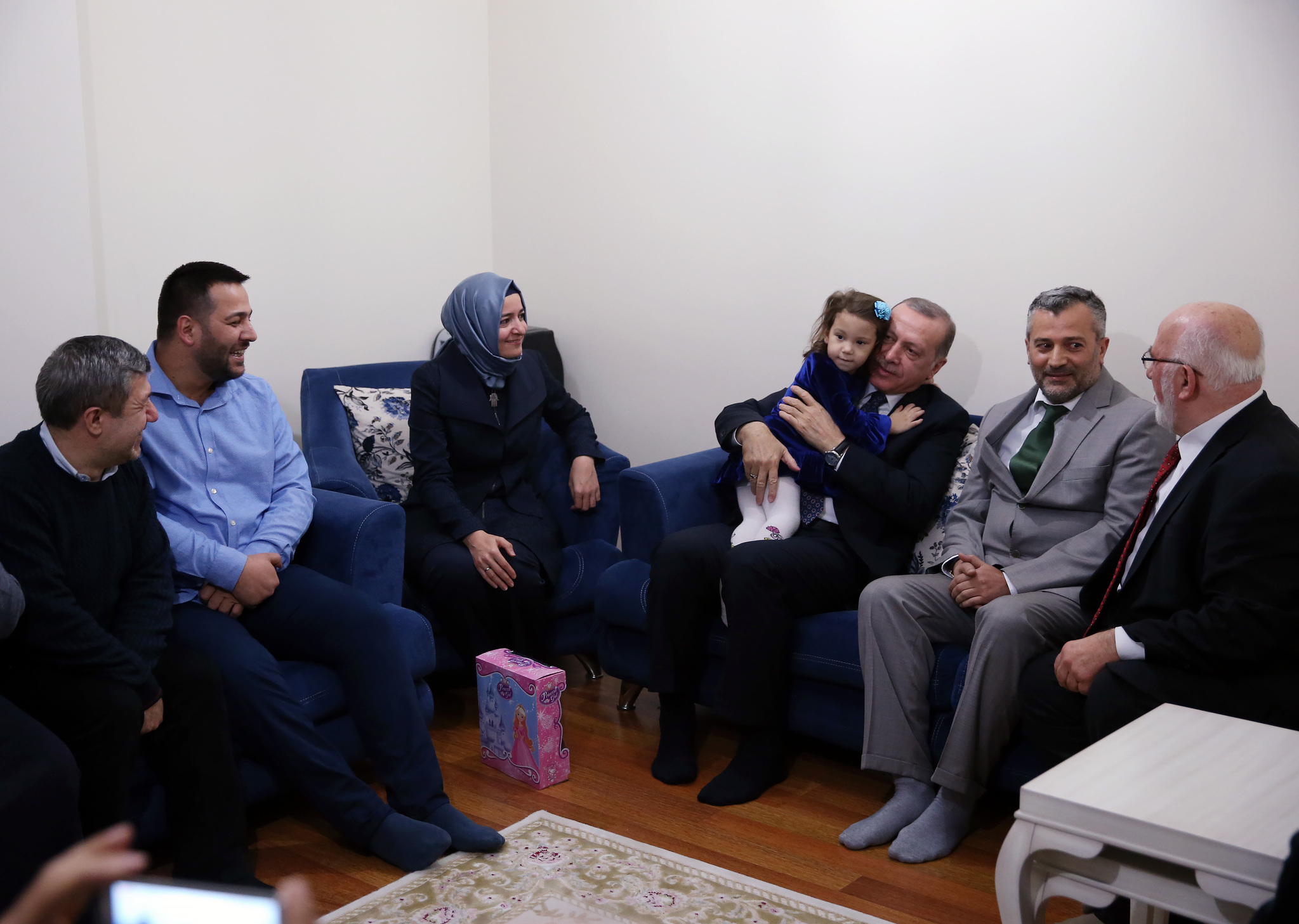 Cumhurbaşkanı Erdoğan’dan gazi evine ziyaret