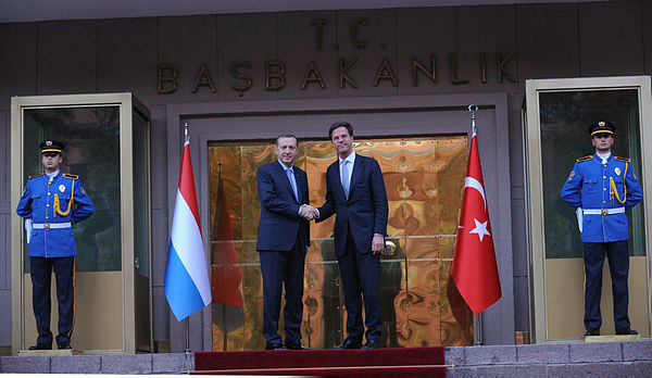 Hollanda’nın skandal kararının perde arkası