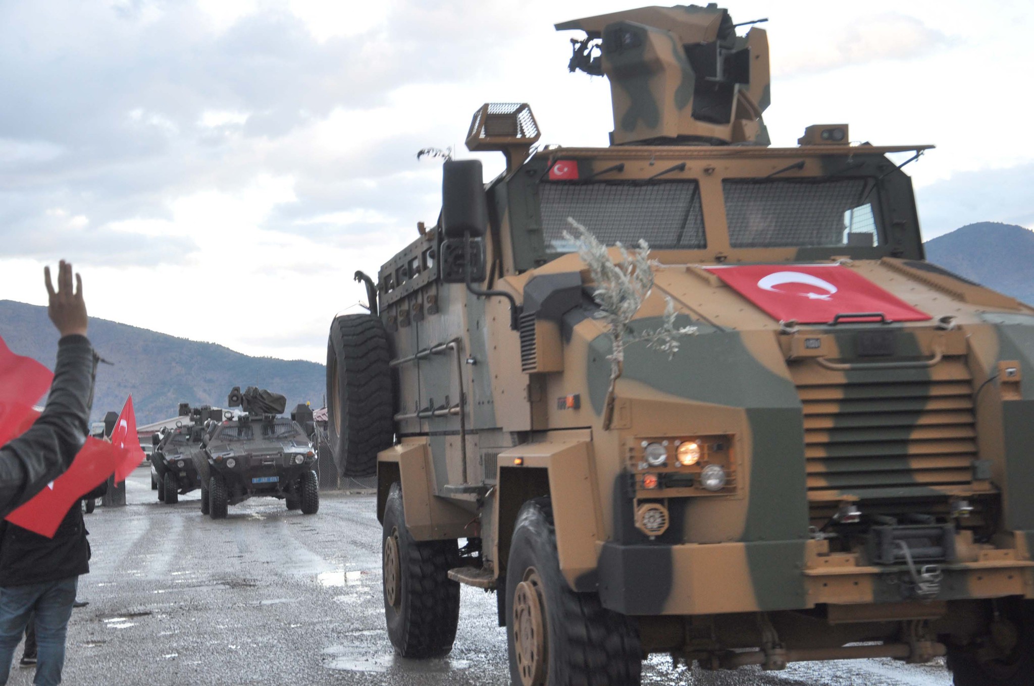 Afrin’de son dakika gelişmesi... Özel Timler Afrin’e girdi