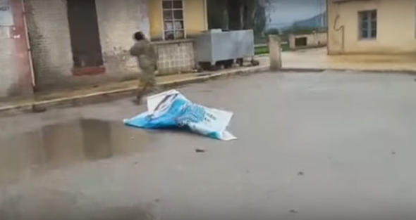 Terörist başı Öcalan’ın posterleri tek tek söküldü