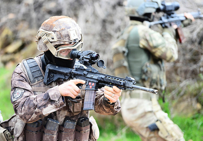 Son Dakika Haberi: JÖH ve PÖH’ler Afrin görevinde... Çarpıcı görüntüler geliyor....
