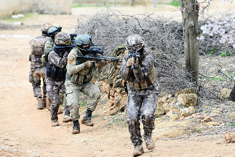 Son Dakika Haberi: JÖH ve PÖH’ler Afrin görevinde... Çarpıcı görüntüler geliyor....