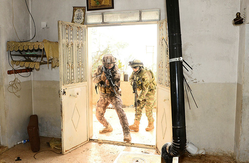 Son Dakika Haberi: JÖH ve PÖH’ler Afrin görevinde... Çarpıcı görüntüler geliyor....