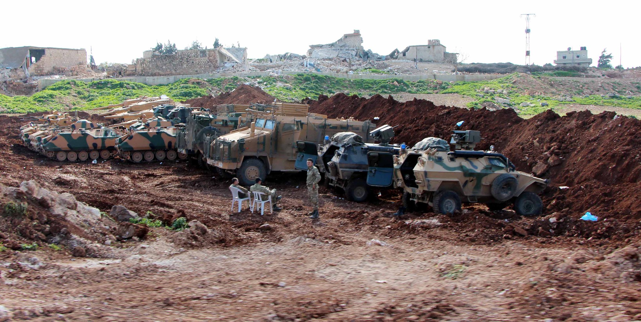 Türk askeri Afrin’in tepelerinde