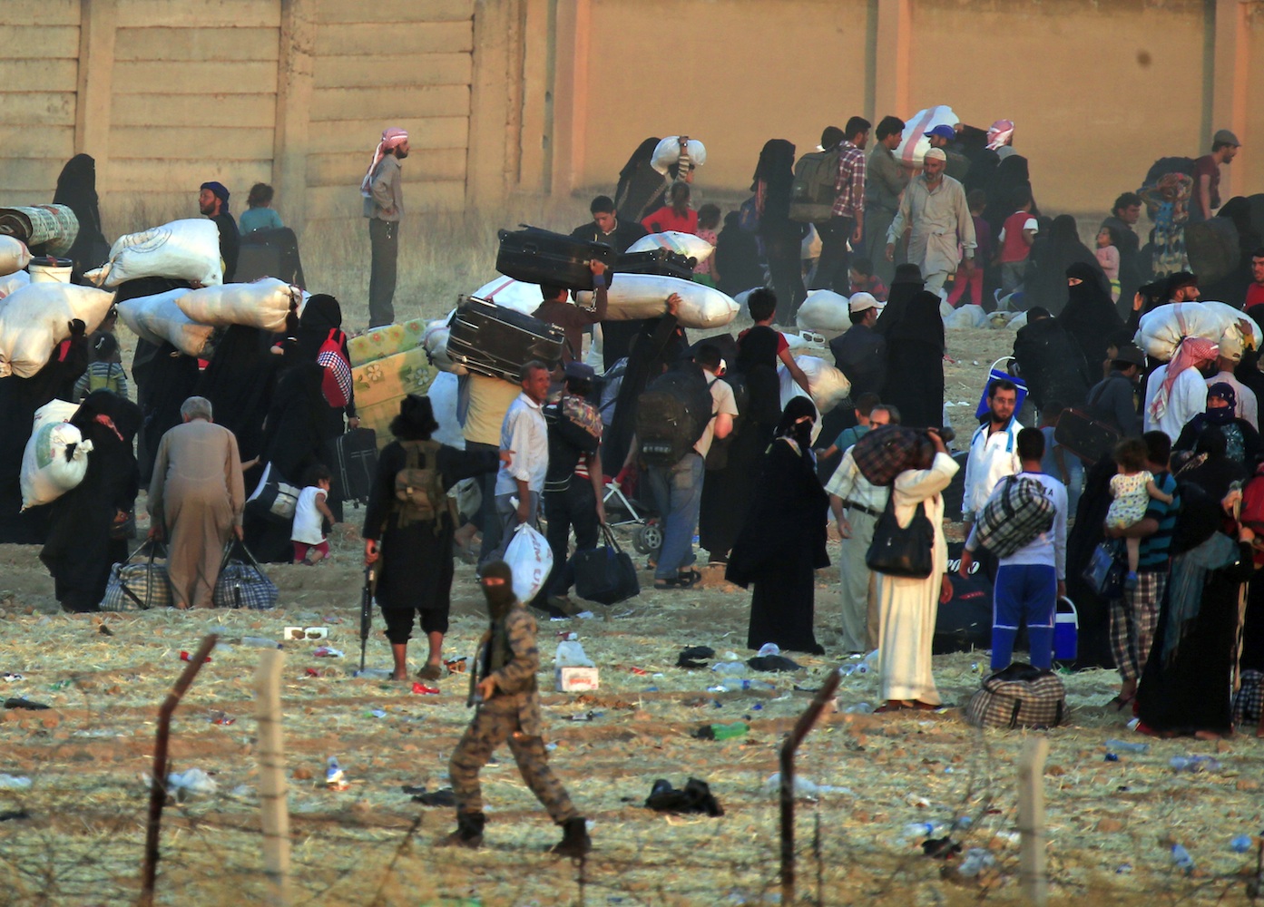 Suriye’de iç savaşın 8’nci yılı: En az 450 bin insan hayatını kaybetti