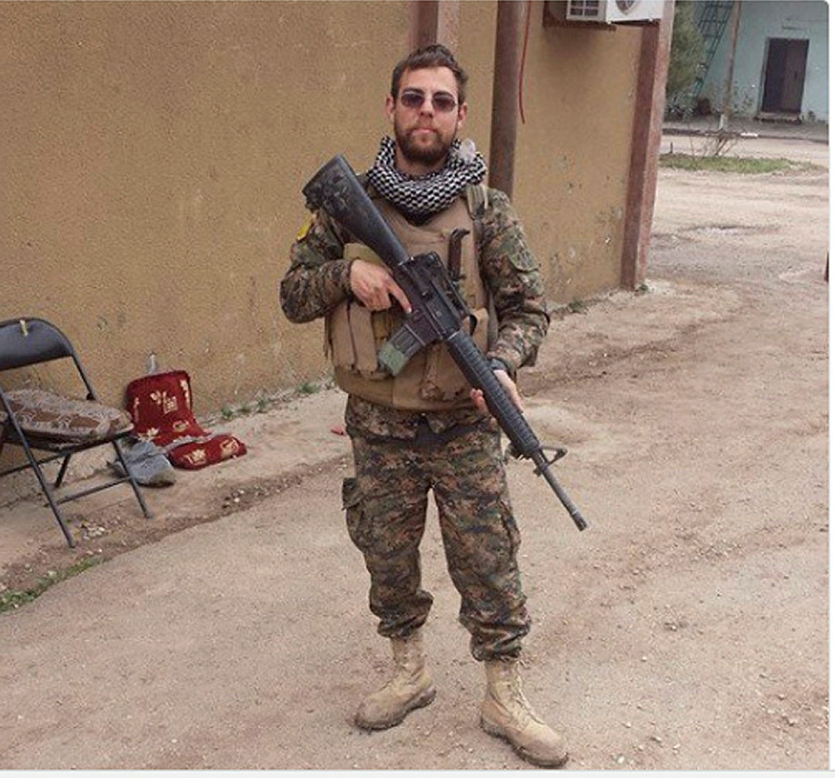 Menbiç’te son dakika gelişmesi! ABD’li komutan YPG’li teröristlerle buluştu! İşte olay yaratan o fotoğraflar