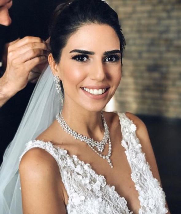 Ali Sunal ile Nazlı Kurbanzade evlendi