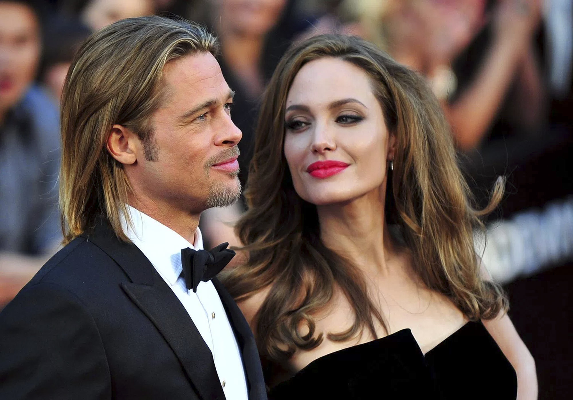 Angelina Jolie aşık oldu! İşte yeni sevgilisi