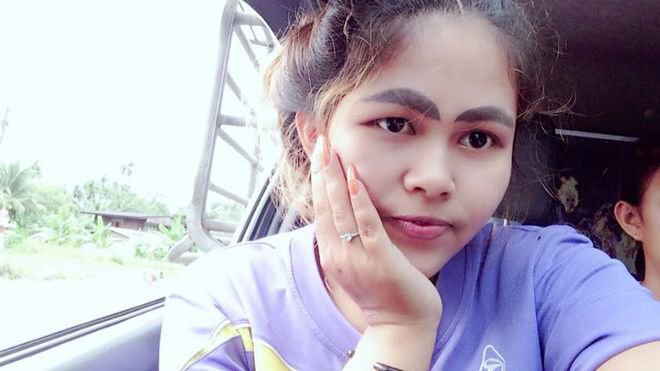 Kalın kaş modasına uydu, sokağa çıkamaz hale geldi…