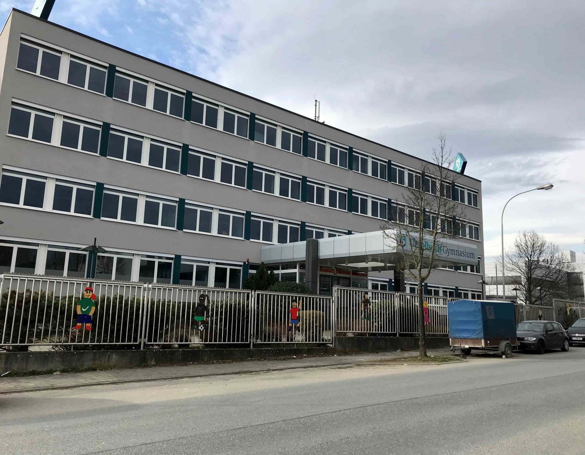 Son Dakika: Almanya’da FETÖ’ye ait lise kapandı