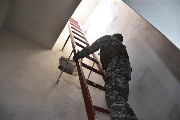 Afrin’de bin teröristi alacak yer altı karargahı bulundu