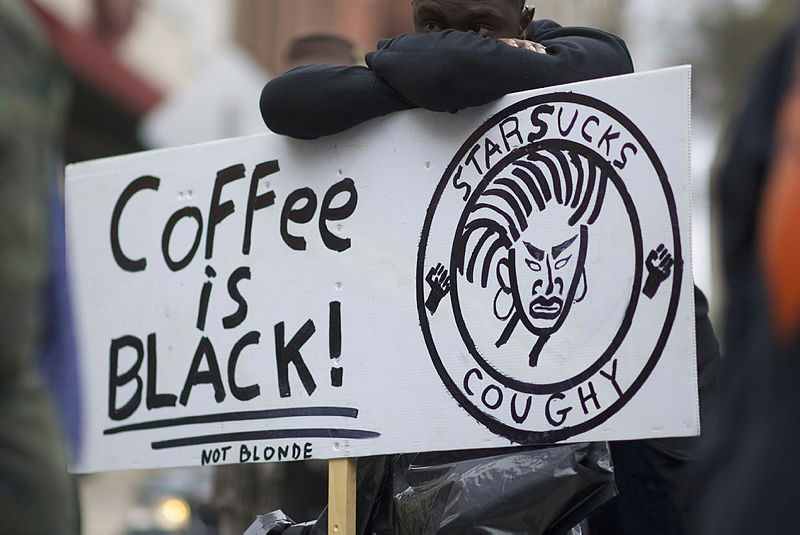 Ünlü kahve zinciri Starbucks’ta skandal! Özür dilediler