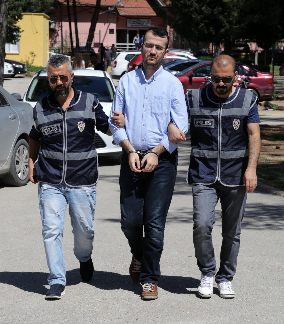 Son dakika: FETÖ yöneticisi alışveriş sitesi görünümlü programla haberleşmiş