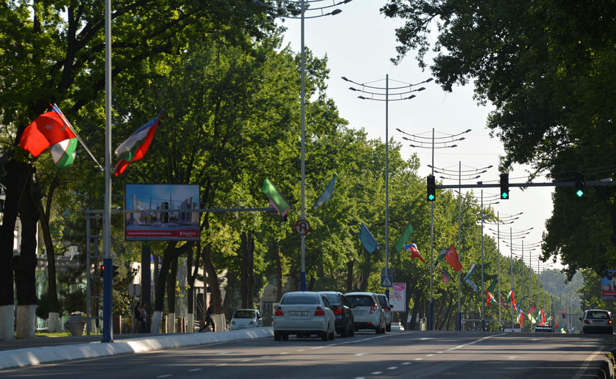 Özbekistan’ın başkenti Taşkent, Cumhurbaşkanı Erdoğan’ın yapacağı ziyaret için bayrak ve flamalarla süslendi