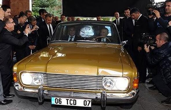 Devlet Bahçeli otomobil koleksiyonunu genişletti