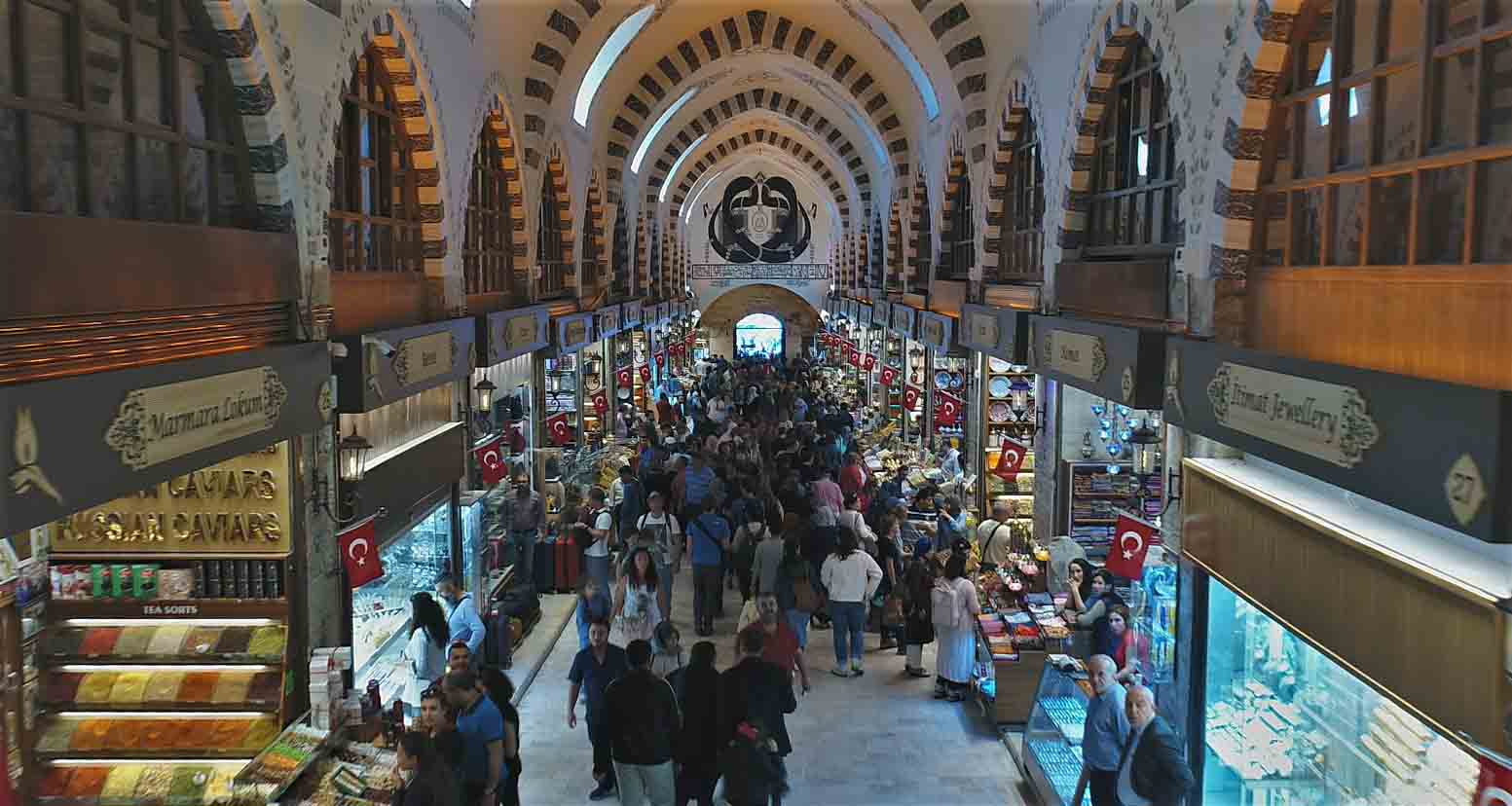 3 asırlık dev Mısır Çarşısı’nın restorasyonu tamamlandı