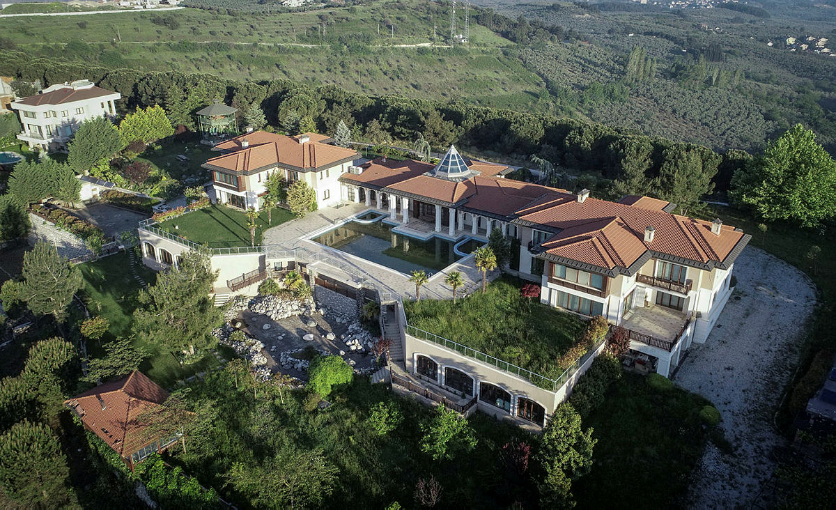 FETÖ’nün Bursa’daki malikanesi için müsadere davası açıldı