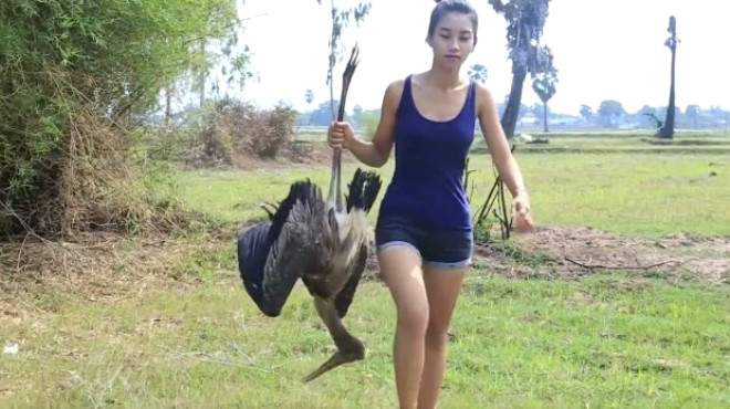 Nesli tükenmekte olan hayvanları avlayıp yiyordu, tutuklandı