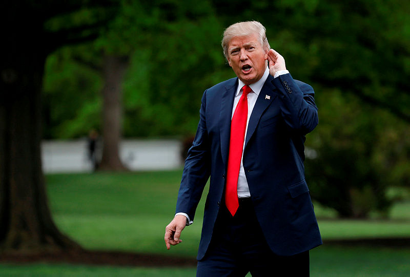 Trump, porno yıldızına para ödendiğini resmen kabul etti