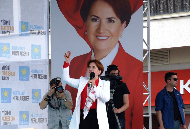 Meral Akşener’e şok! Boş kaldı