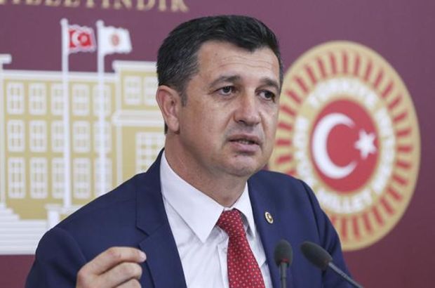 İyi Parti’ye kurbanlık koyun gibi gittik