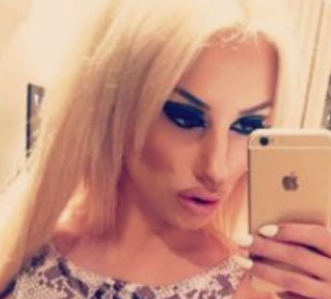 Saatlerce işkence gördü; o selfie sayesinde hayatta kaldı!