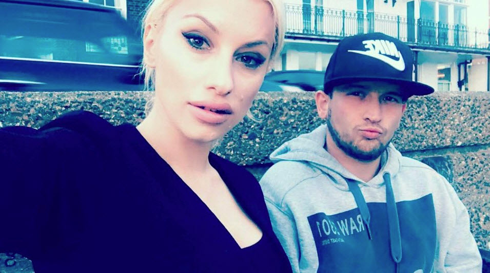 Saatlerce işkence gördü; o selfie sayesinde hayatta kaldı!